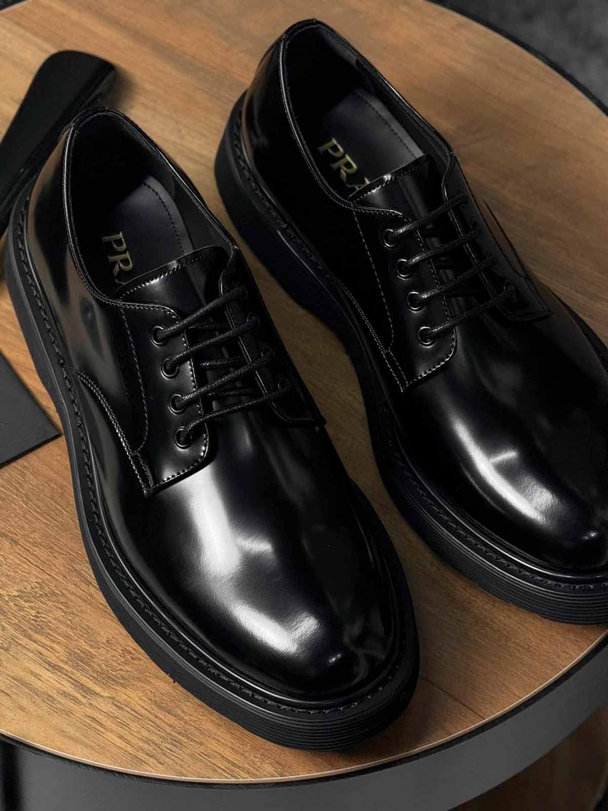 Prada Туфли из кожи Черный