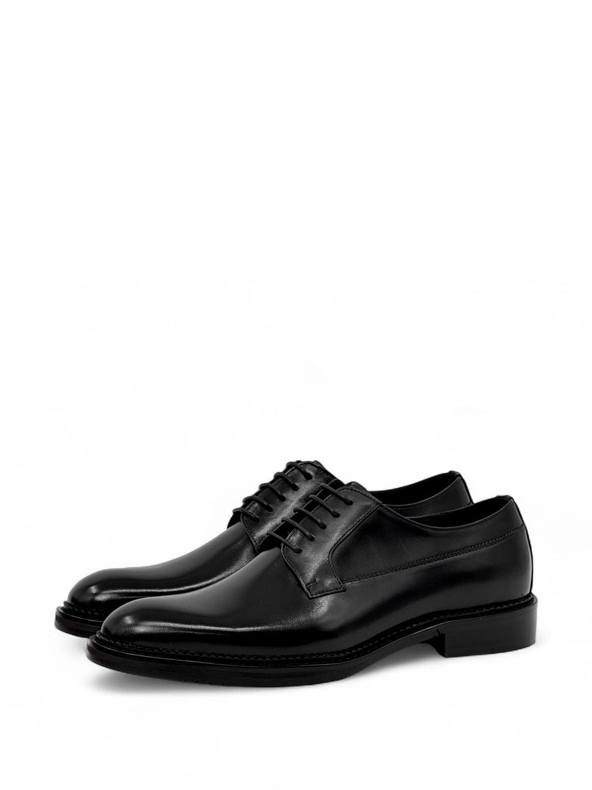 Salvatore Ferragamo Туфли из кожи Черный