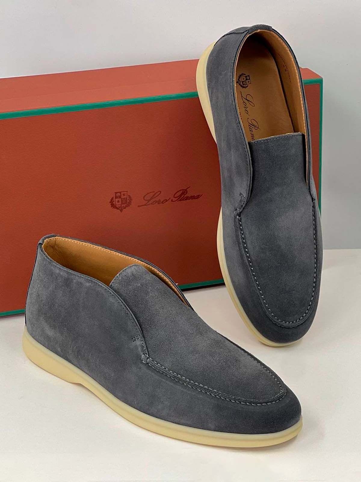 Loro Piana Лоферы высокие из замши Серый