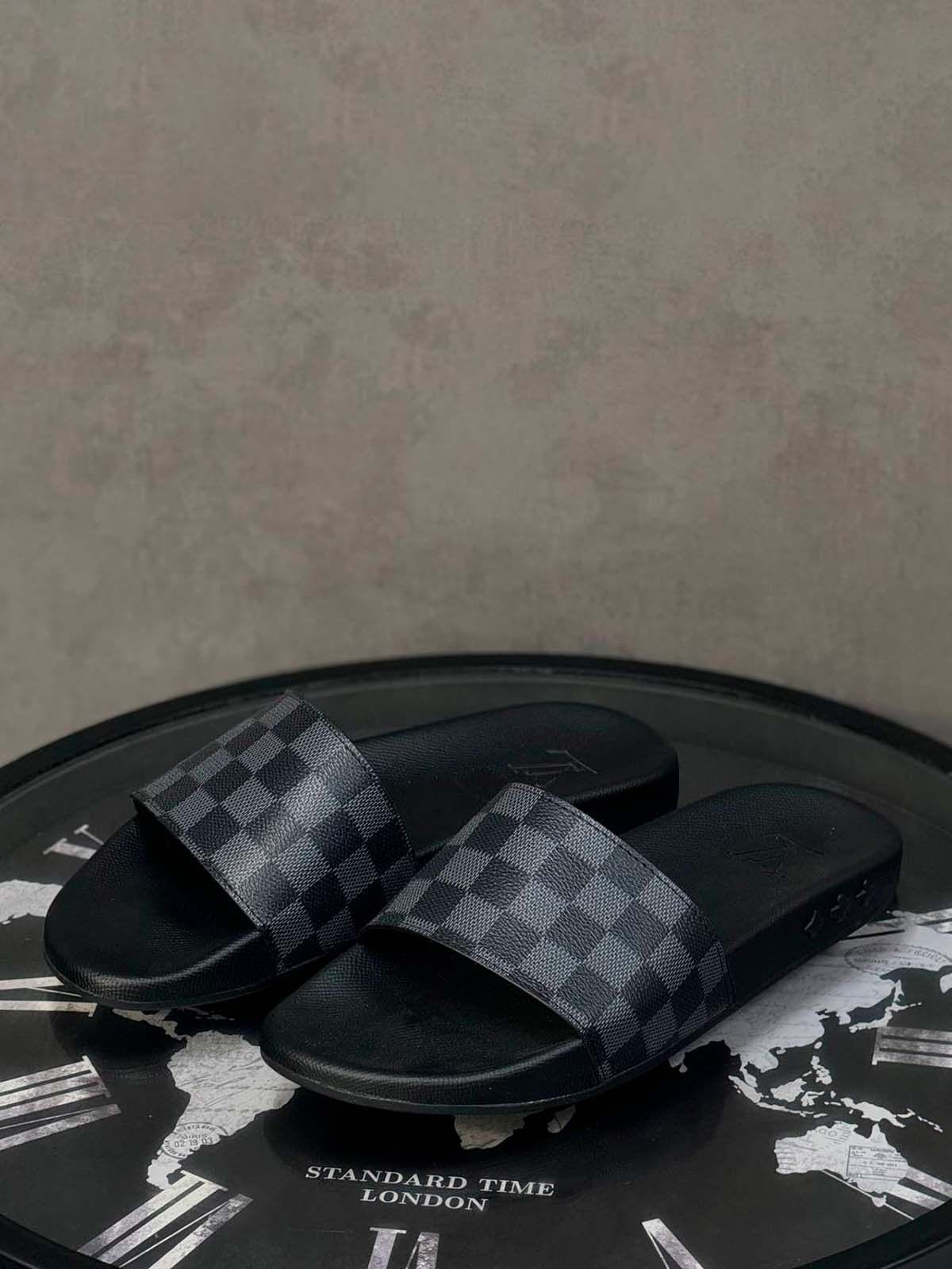 Louis Vuitton Шлепанцы из канва Серый
