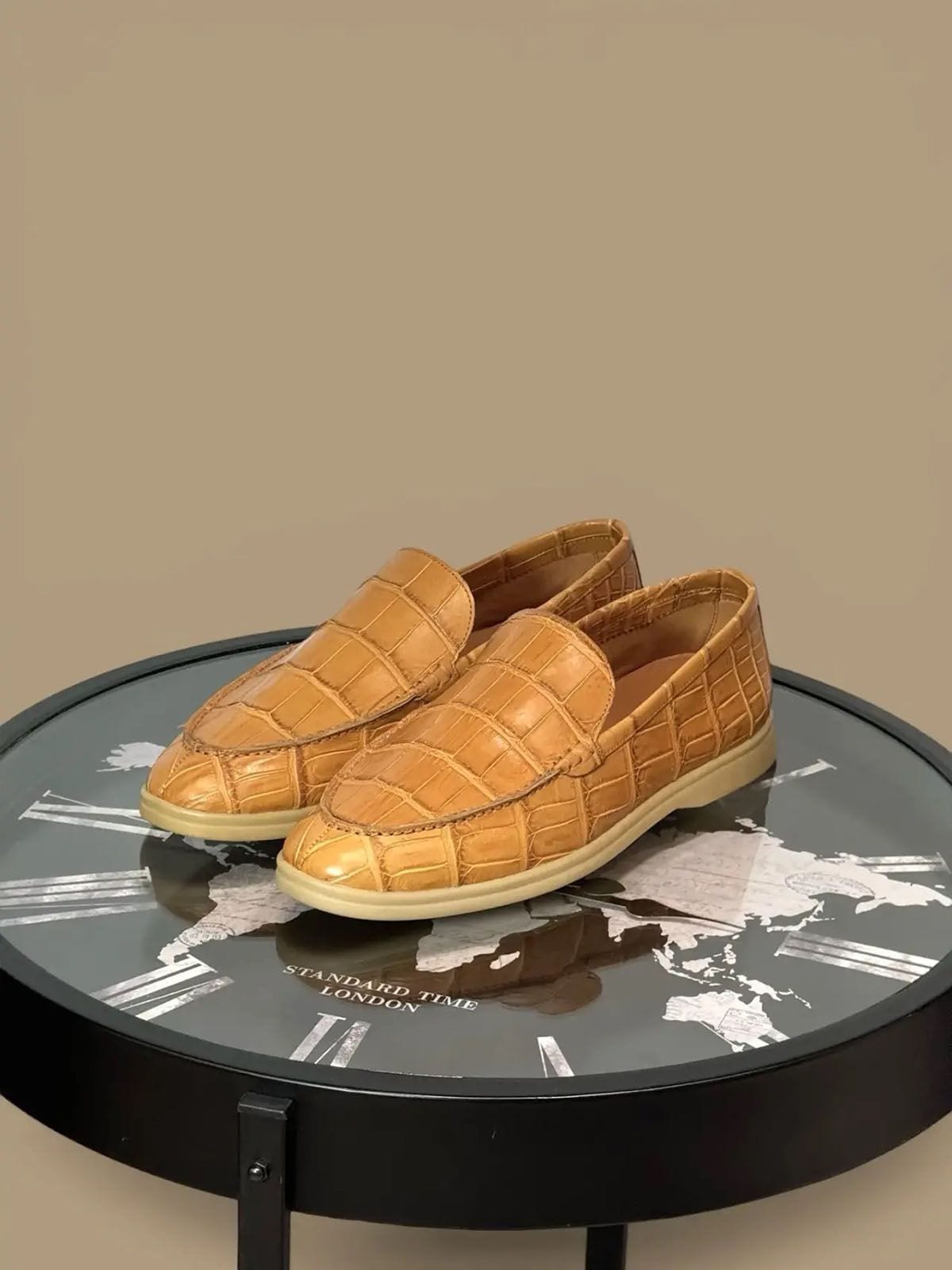 Loro Piana Лоферы из кожи крокодила Кэмел