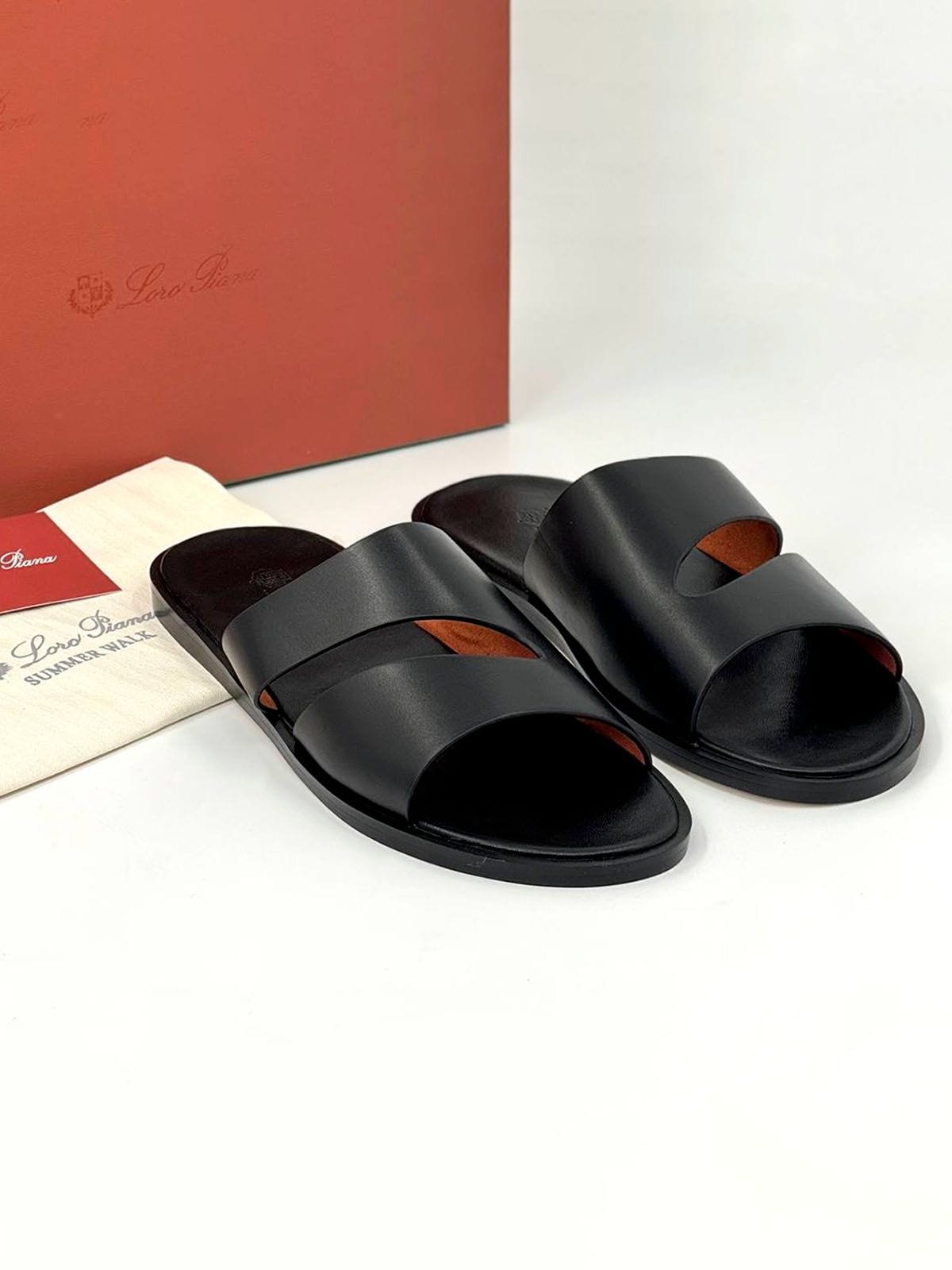 Loro Piana Шлепанцы из кожи Черный