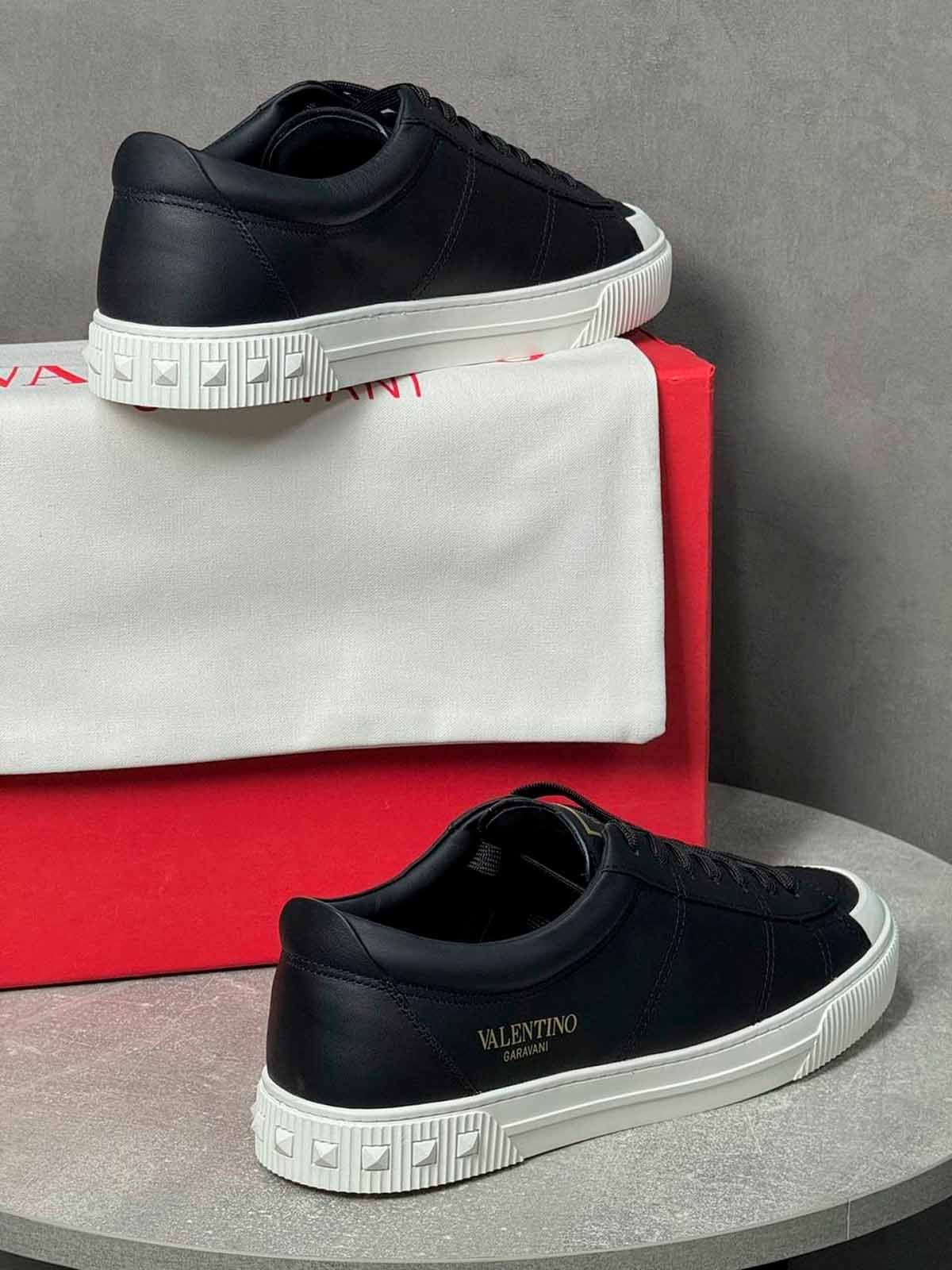 Valentino Кеды из кожи Черный