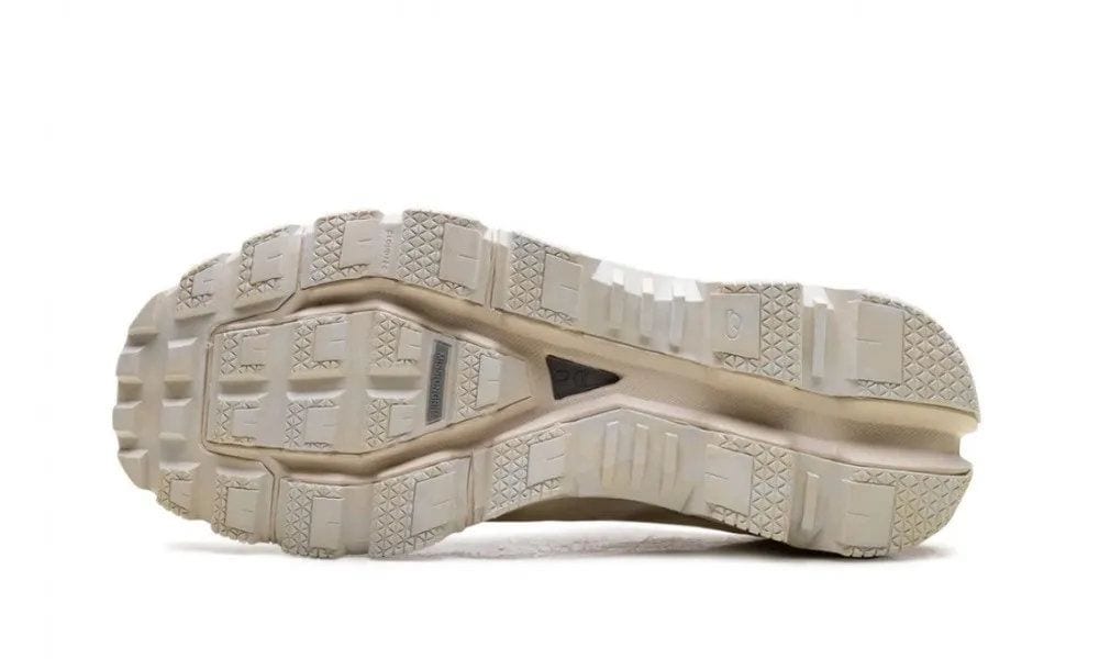 On Cloudventure 2 x LOEWE Eggshell