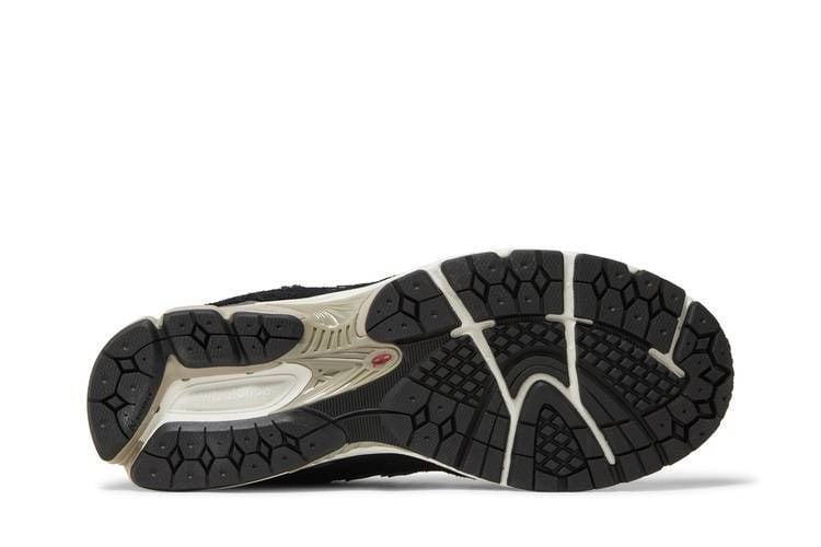 NEW BALANCE 2002R BLACK GREY