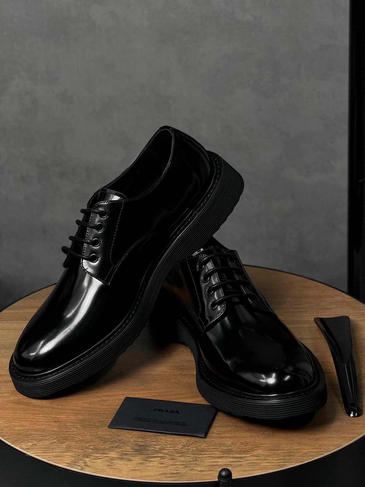 Prada Туфли из кожи Черный