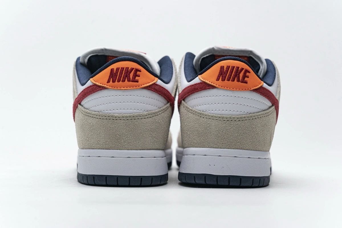 Nike Dunk SB Low Crimson