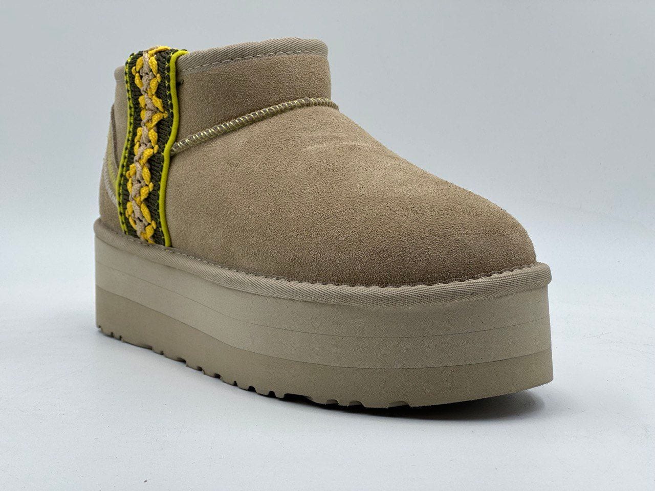 Classic Ultra Mini Braid Plat Boot Sand
